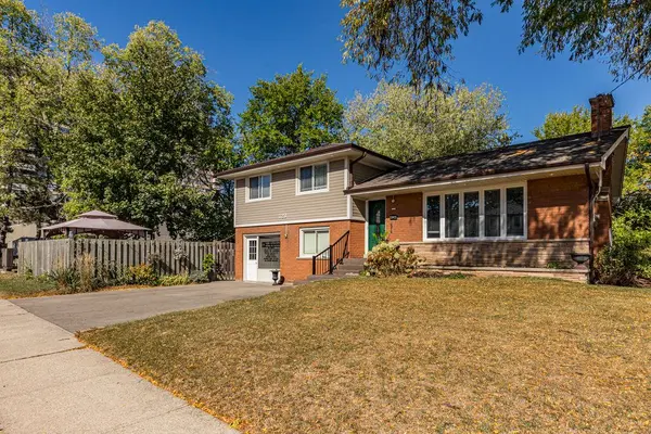 723 Hyde RD, Burlington, ON L7S 1S6