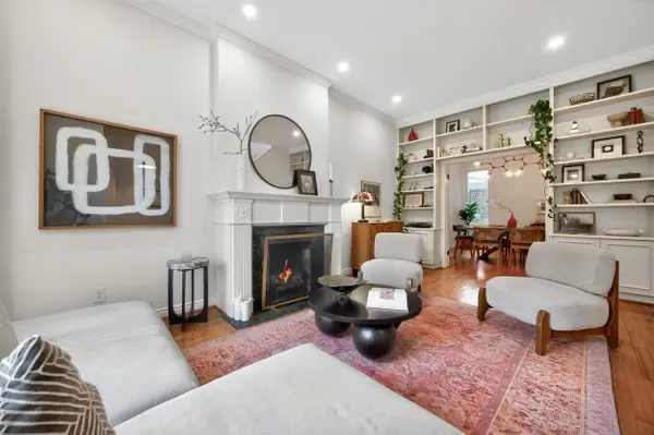 12 1/2 Melbourne AVE, Toronto W01, ON M6K 1K3