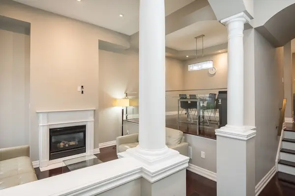 3486 Eglinton AVE, Mississauga, ON L5M 7P4