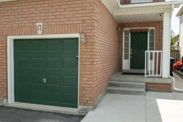 17 Baha CRES, Brampton, ON L7A 2J2