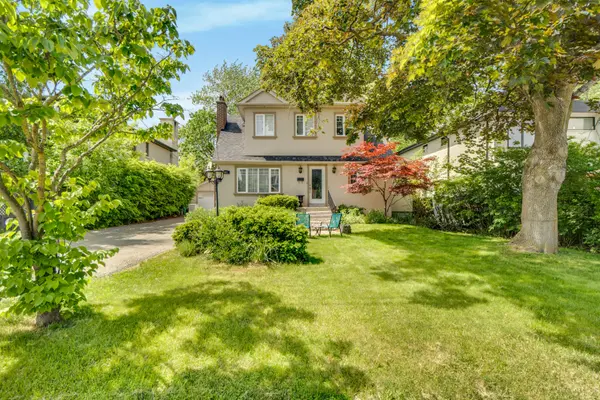 381 Niar AVE, Mississauga, ON L5G 1W2