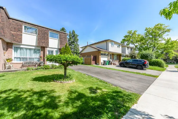 2569 Lundene RD, Mississauga, ON L5J 3Y9