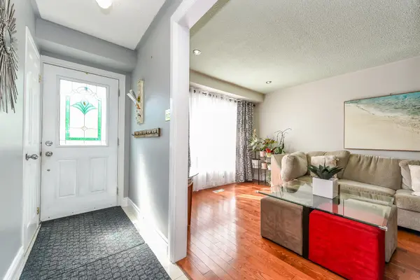 2569 Lundene RD, Mississauga, ON L5J 3Y9
