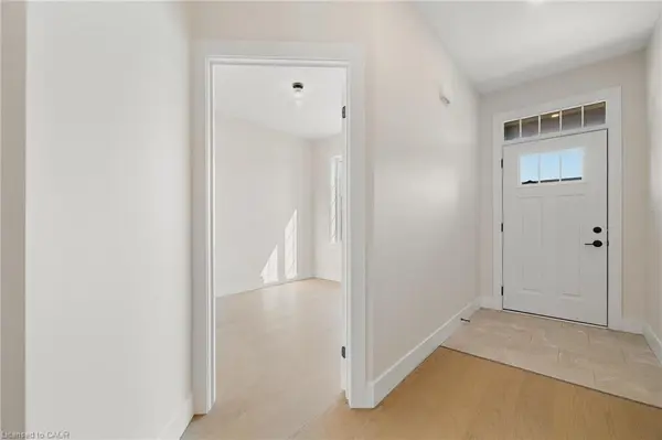 12 Washington ST #202, Norwich, ON N0J 1P0