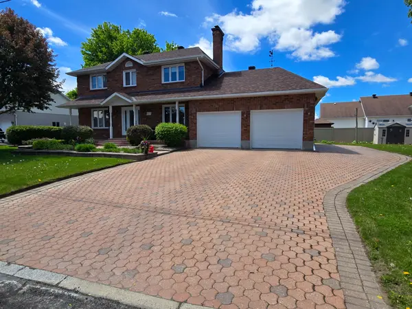 657 Ste Anne ST, Casselman, ON K0A 1M0