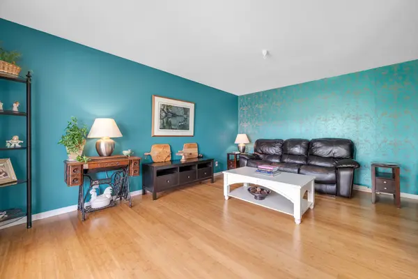 108 Plover LN, Britannia - Lincoln Heights And Area, ON K2B 8M2
