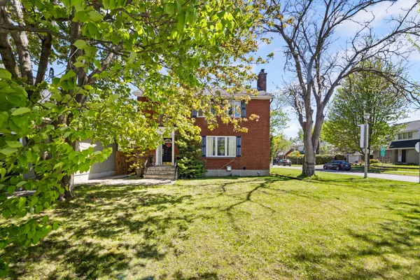 824 Byron AVE, Carlingwood - Westboro And Area, ON K2A 0H7