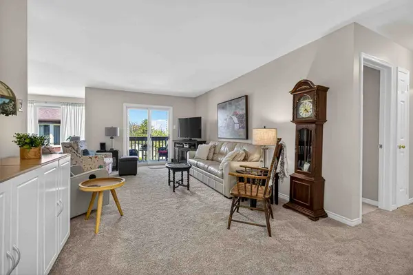 2181 Walker AVE #303, Peterborough, ON K9L 1T6