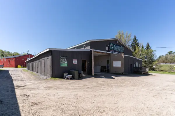 7 East Airport RD, Huntsville, ON P1H 1X7