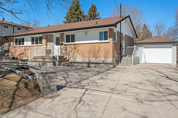 5 Ferndale AVE, Peterborough, ON K9J 1L9