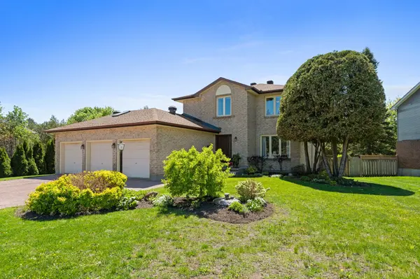 1 Willow Glen DR, Kanata, ON K2M 1L3