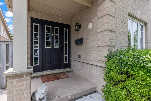258 South Leaksdale CIR, London South, ON N6M 1K3