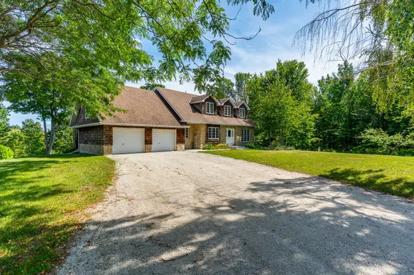 50 Everett RD, South Bruce Peninsula, ON N0H 2T0