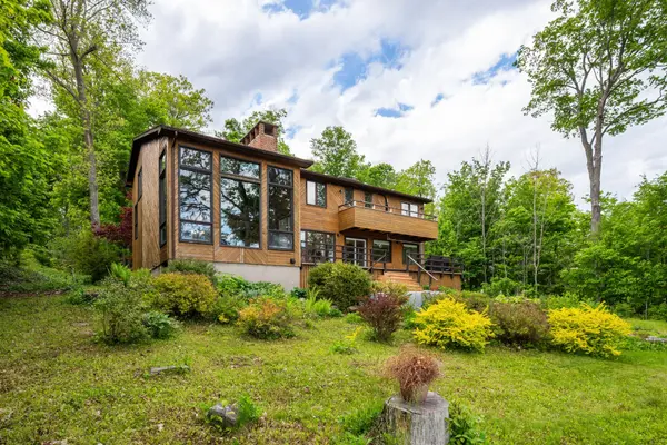 20 Riverside DR, Kingston, ON K7L 4V1