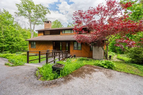 20 Riverside DR, Kingston, ON K7L 4V1