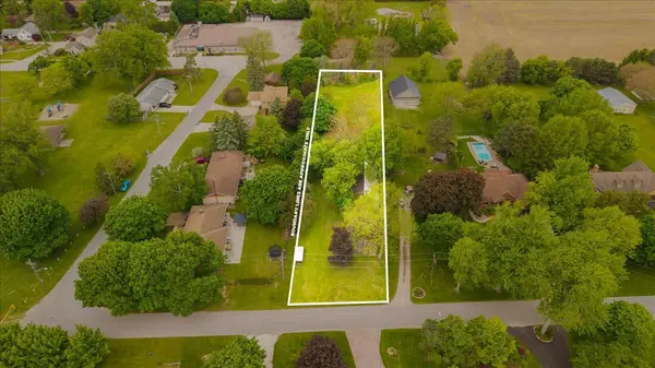 6 Beechwood AVE, Lambton Shores, ON N0N 1J0
