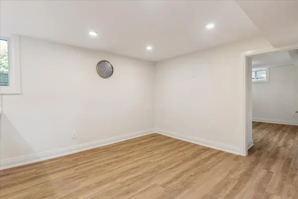 129 West 32nd ST ##Lower, Hamilton, ON L9C 5H1