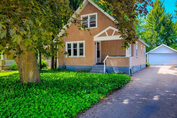 269 Carlisle RD, Hamilton, ON L0R 1H2