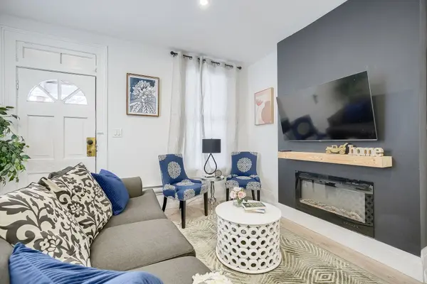 8 Elizabeth ST, St. Catharines, ON L2R 2L1