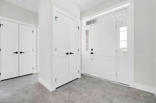 8 Dunmor ST, Stirling-rawdon, ON K0K 3E0