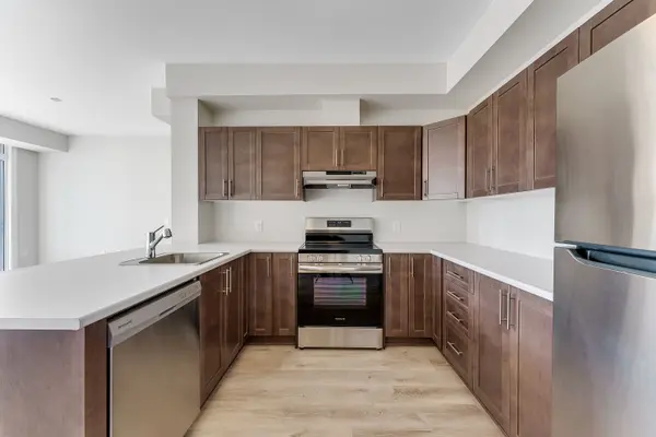397 Codds RD #302, Manor Park - Cardinal Glen And Area, ON K1K 5C7