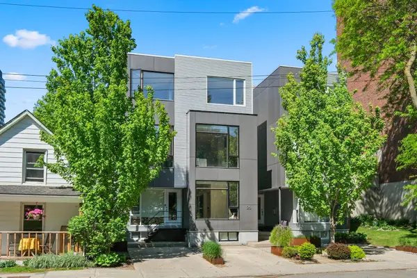 26 Stonehurst AVE, West Centre Town, ON K1Y 1R4