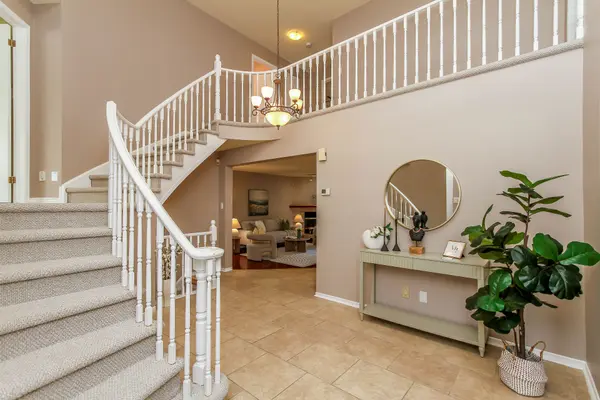 39 HUNTINGS END AVE, Kanata, ON K2M 1R2