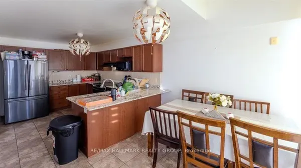 39 Chesapeake CRES, Barrhaven, ON K2J 0L5