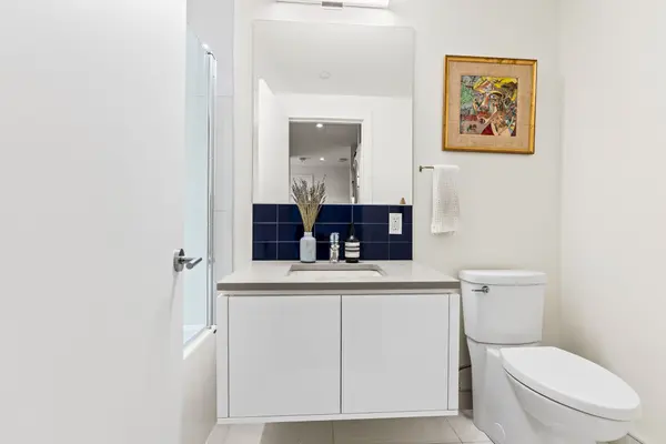 135 Barrette ST #207, Vanier And Kingsview Park, ON K1L 7Z9