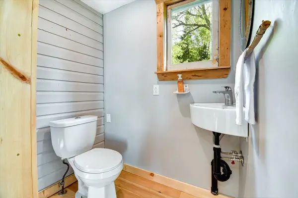 33740 Hwy 62 HWY, Hastings Highlands, ON K0L 2S0