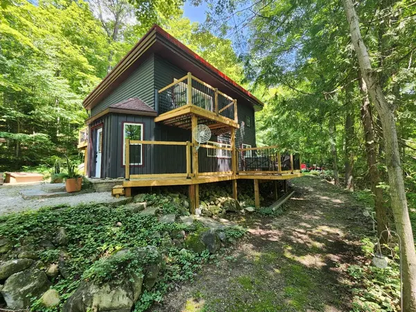 12 7th AVE, South Bruce Peninsula, ON N0H 2T0