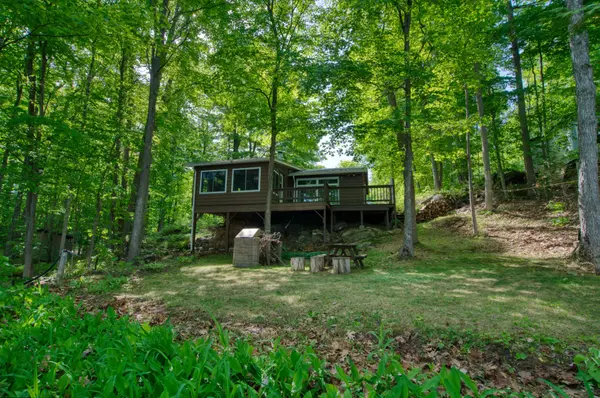 87 Mill Bay LN, Frontenac, ON K0H 2B0