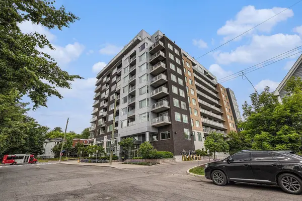 7 Marquette AVE #318, Vanier And Kingsview Park, ON K1L 8A7