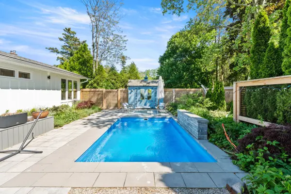 410 VICTORIA ST, Niagara-on-the-lake, ON L0S 1J0