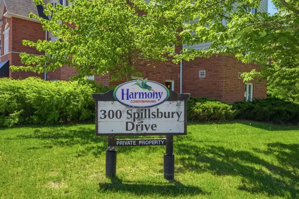 300 Spillsbury DR #101, Peterborough, ON K9K 0B4