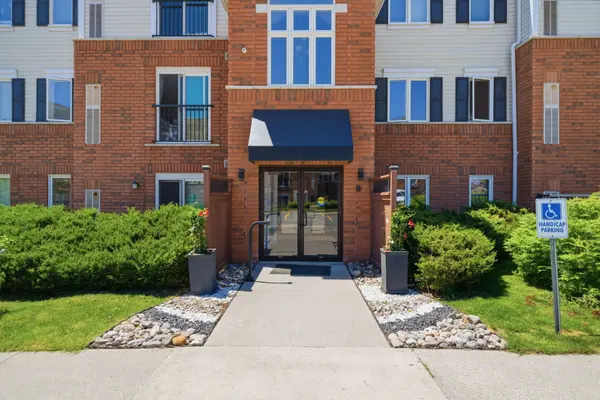 300 Spillsbury DR #101, Peterborough, ON K9K 0B4