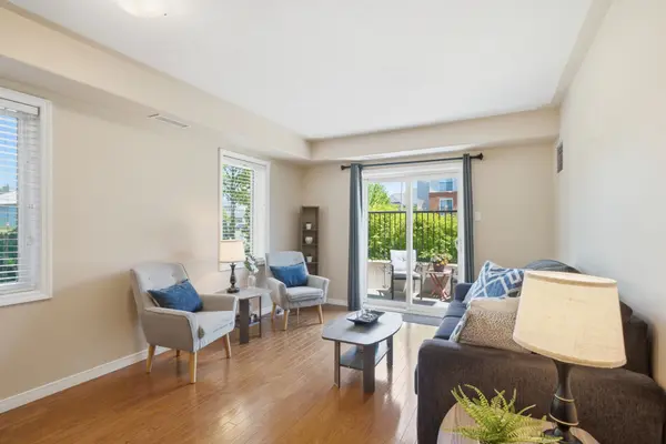 300 Spillsbury DR #101, Peterborough, ON K9K 0B4