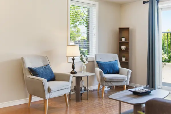 300 Spillsbury DR #101, Peterborough, ON K9K 0B4