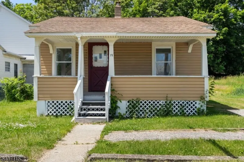 19 John Wilton St, Franklin Boro, NJ 07416