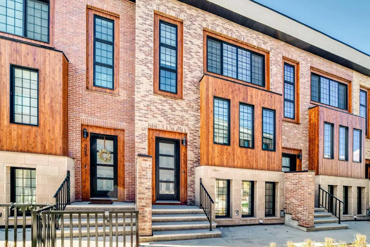 81 Greenbriar PL NW #323, Calgary, AB T3B6J1