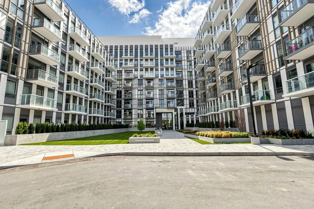 1005 Dundas ST E #246, Oakville, ON L6H 7E8