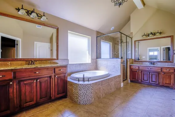 421 River Bank Lane, Granbury, TX 76049