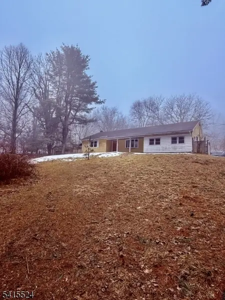 150 Karrville Rd, Mansfield Twp., NJ 07865
