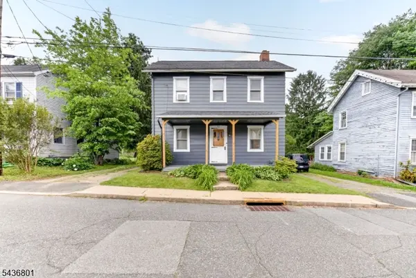 33 West St, Bloomsbury Boro, NJ 08804