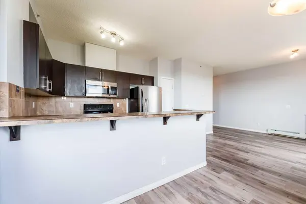 1727 54 ST SE #425, Calgary, AB T2A 1B7