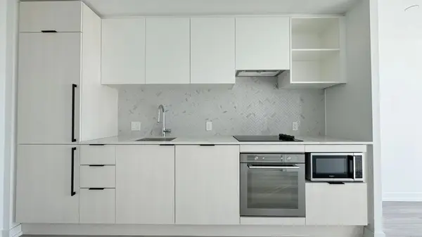 82 Dalhousie ST #4006, Toronto C08, ON M5B 1Y7