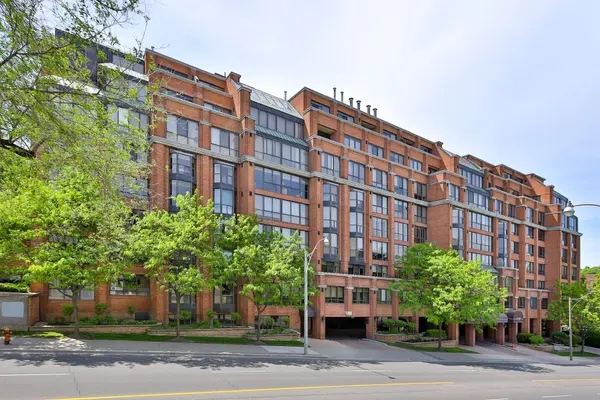 2900 Yonge ST #409, Toronto C04, ON M4N 3N8