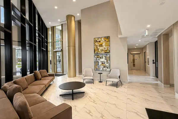 1005 Dundas ST E #246, Oakville, ON L6H 7E8