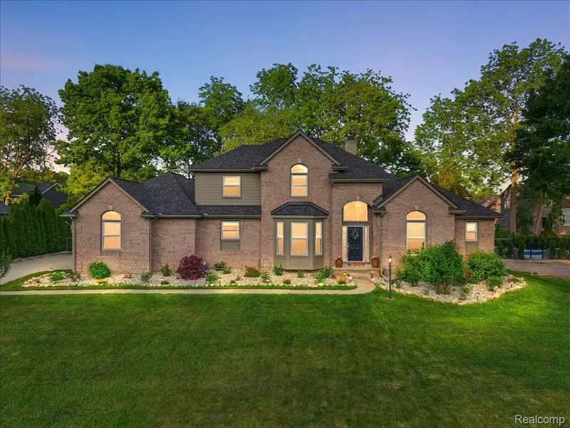 5768 Bellshire LN, Independence Charter Township, MI 48346
