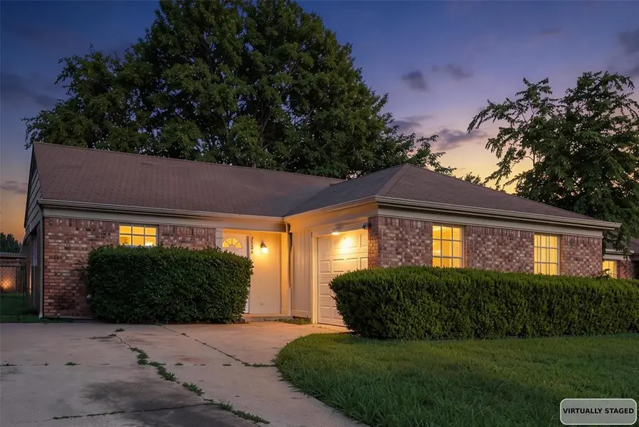 7204 Shadow Bend Drive, Fort Worth, TX 76137